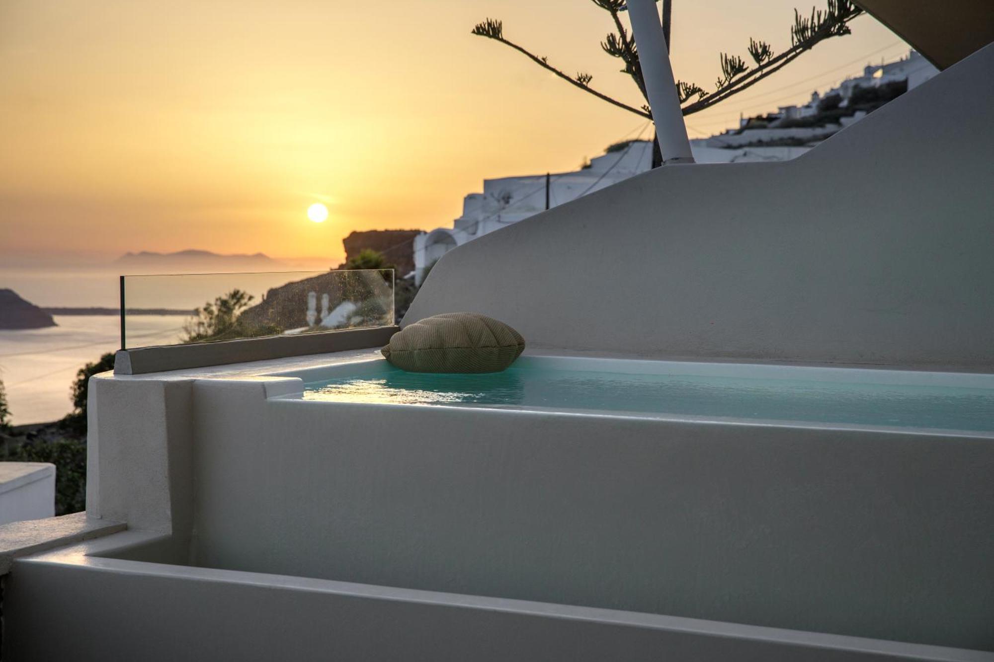 Morfes Luxury Residence Firostefani Exterior foto